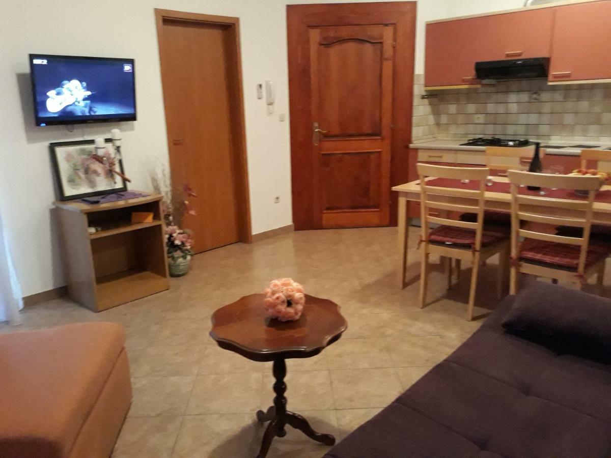 Family Apartments Suzi Rovinj Luaran gambar